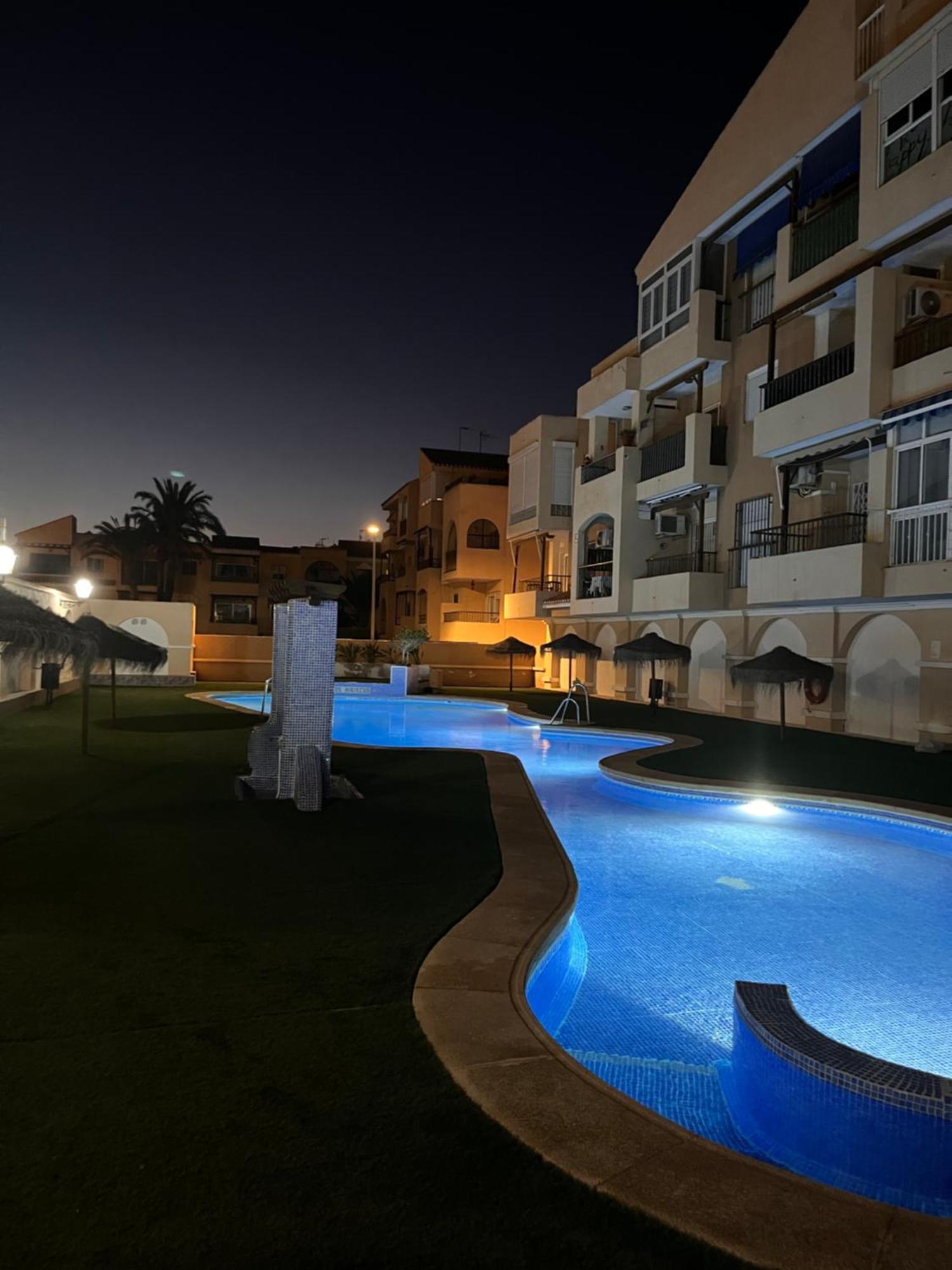Bonito Apartamento Roquetas de Mar Exterior photo